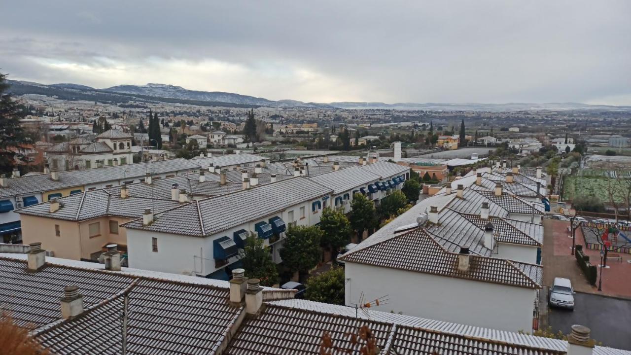 Piso Turistico Huetor Vega Apartment Luaran gambar