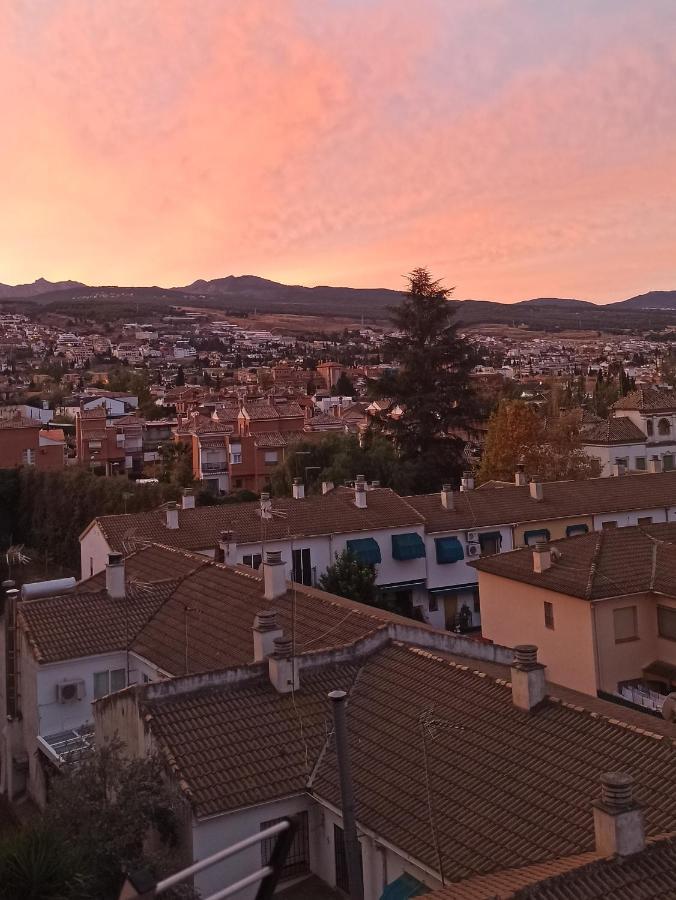 Piso Turistico Huetor Vega Apartment Luaran gambar